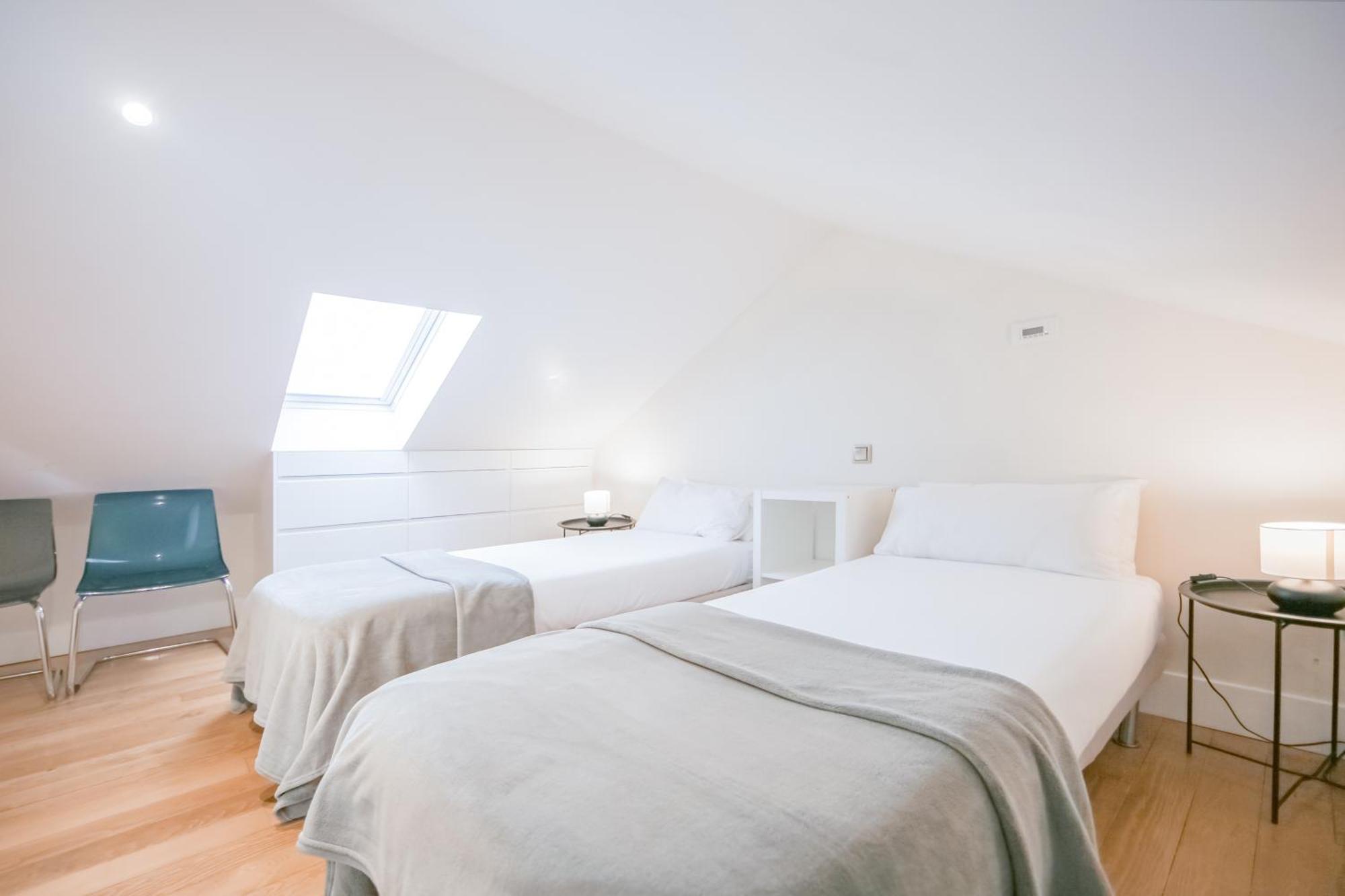 Duplex De Lujo Junto Al Bernabeu Real Madrid Villa Exterior photo